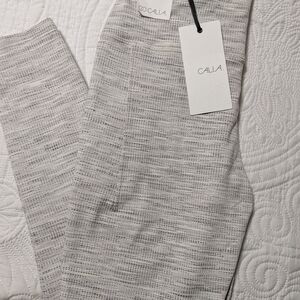 Alia Gray Patterned Leggings